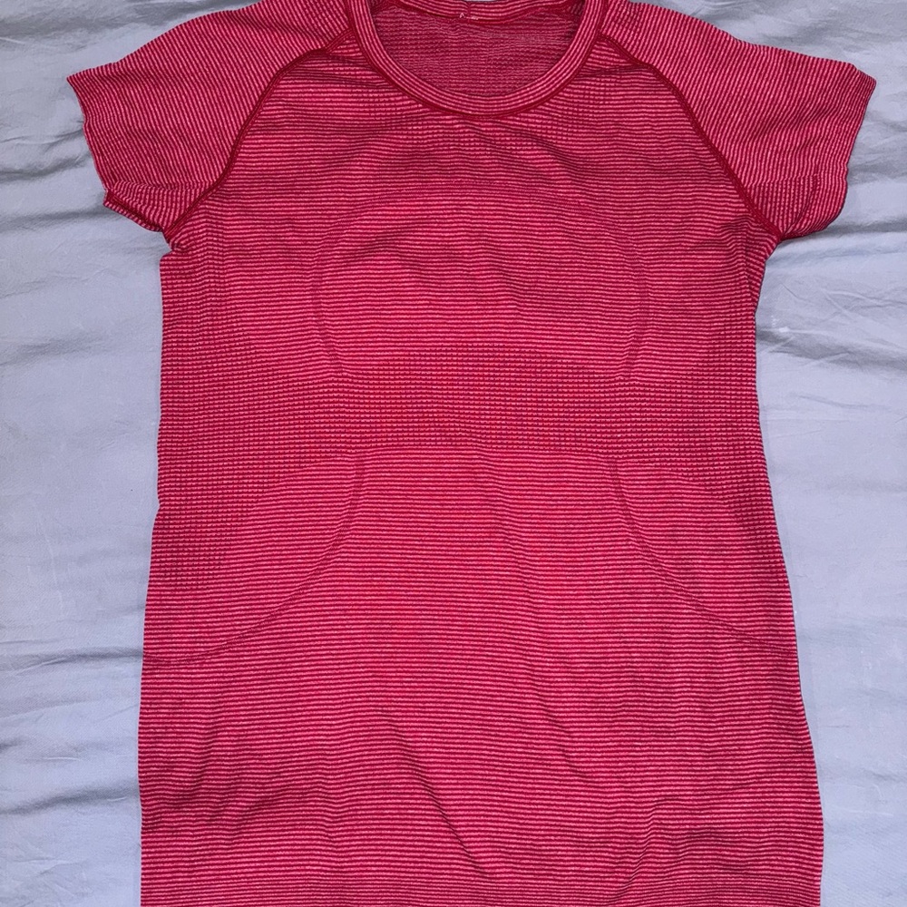 lululemon run swiftly Short Sleeve Tee in Pink Stripe size 12